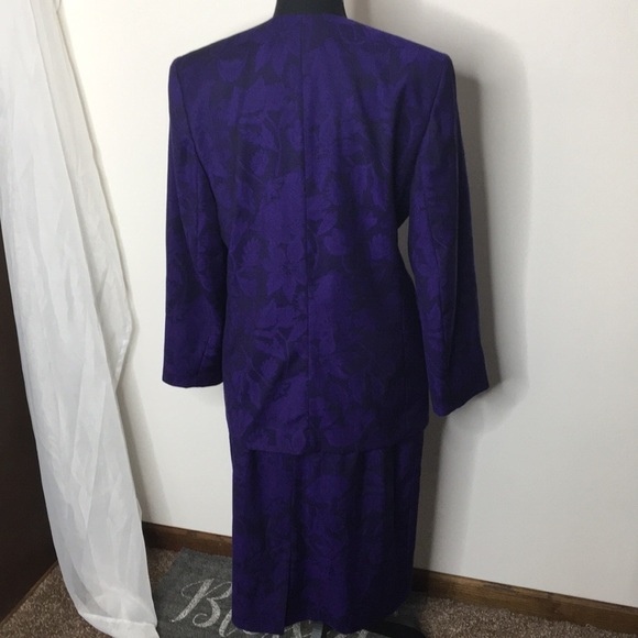 Pendleton women’s petite wool purple suit and skirt set​ - Picture 5 of 8